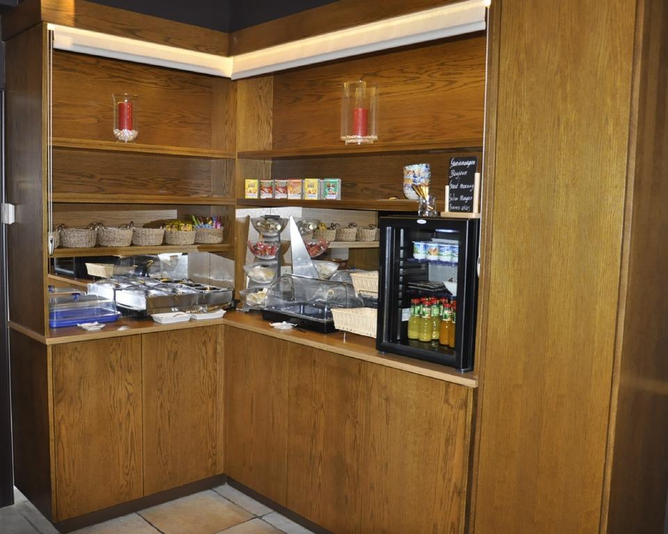 Hotel Brasserie De Beiaard Torhout Δωμάτιο φωτογραφία